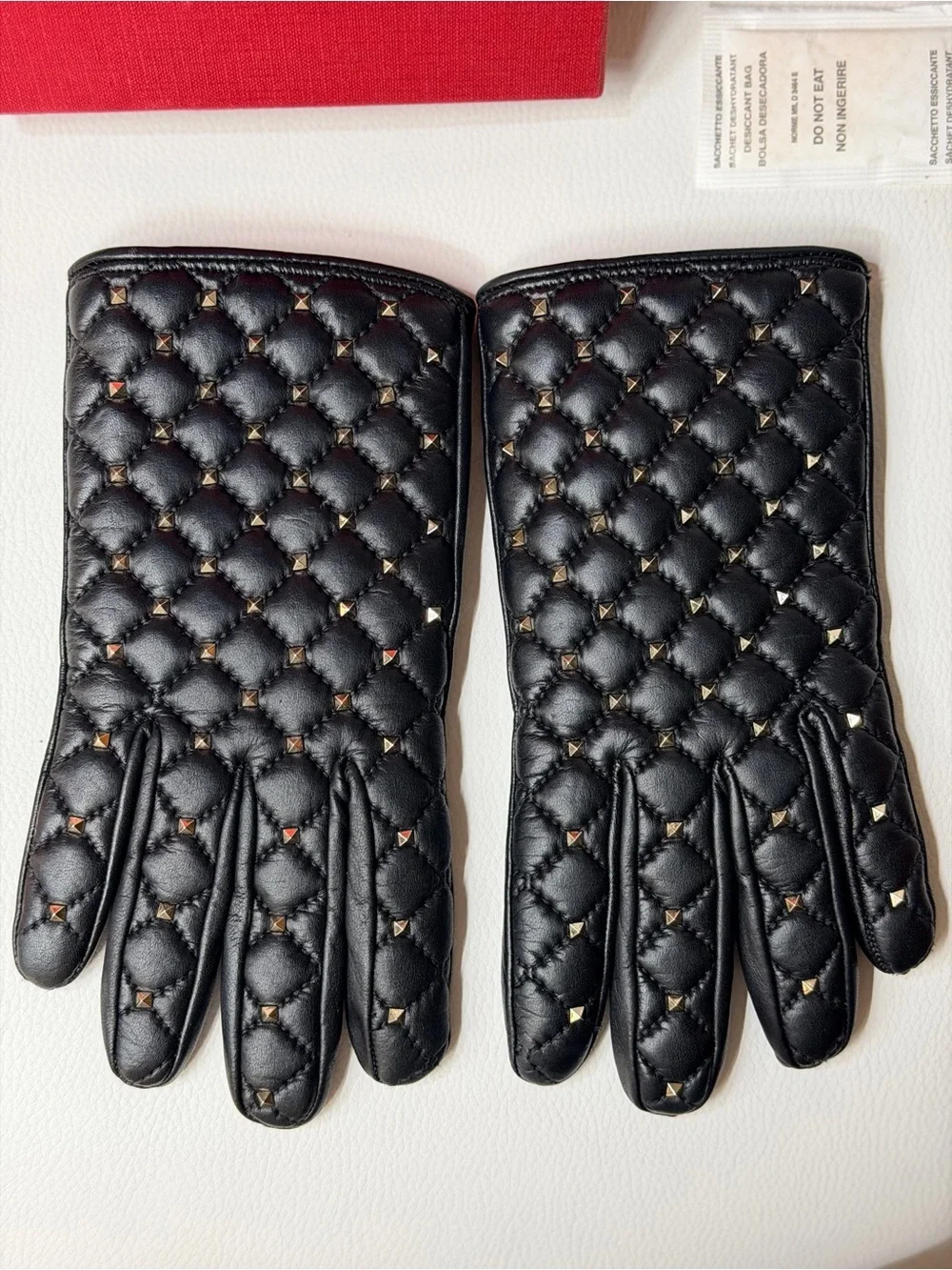 Coveted Valentino Black Quilted Leather Gloves Rockstud Full Box Set Like New